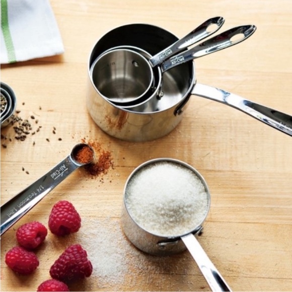 NWT ALL CLAD Stainless Steel
Measuring Cup Set 4 Piece Cookware - Picture 5 of 10